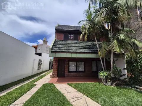 CHALET 4 ambientes VENTA Banfield