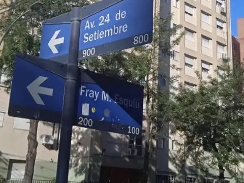 Fray Mamerto Esquiú 100, Piso 9