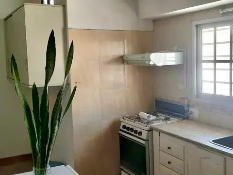 Depto Tipo Casa en Alquiler de 4 ambientes