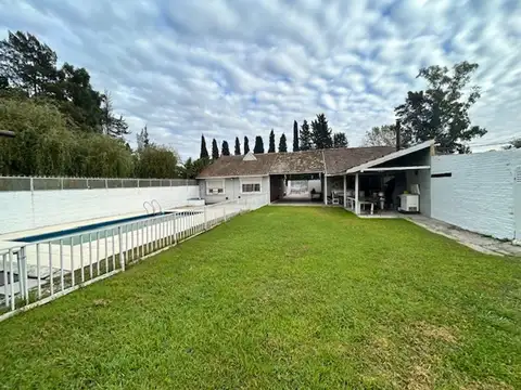 Casa 4 ambientes con 1 baño