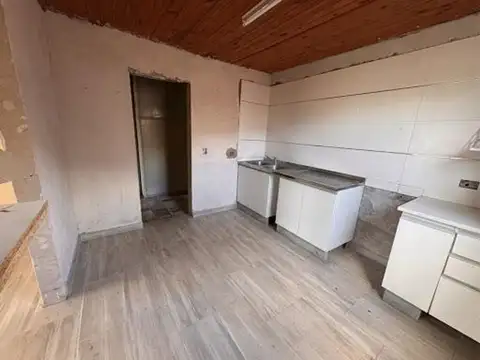 Casa 3 ambientes con 2 baños