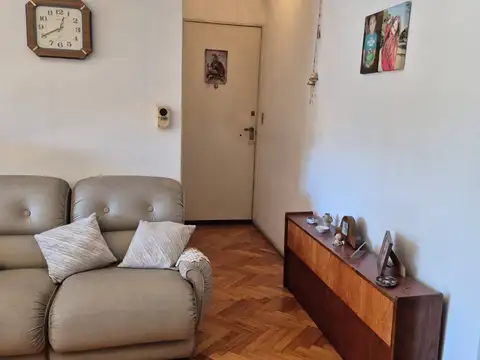 AV SAN MARTIN 4900, Piso 2