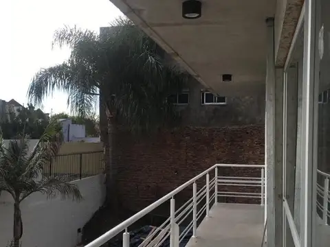 Hipolito Yrigoyen 2000, Piso 2°