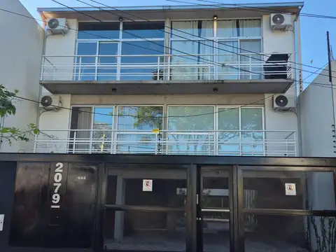 Hipolito Yrigoyen 2079 , Piso 2