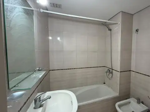 Departamento dos ambientes en Torre Isa