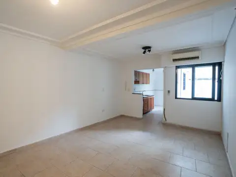 Zelada 6000, Piso 1