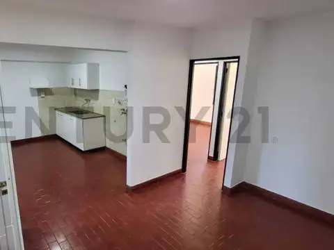 Av. Brasil 500, Piso 0