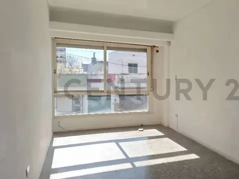 Venta PH 2 Habitaciones 3 NivelesFloresta + Cochera Depto y Amplia Terraza