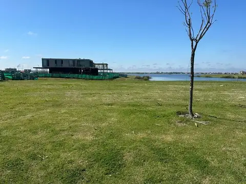 LOTE VENTA BARRIO AMARRAS PUERTOS  AL LAGO CENTRAL