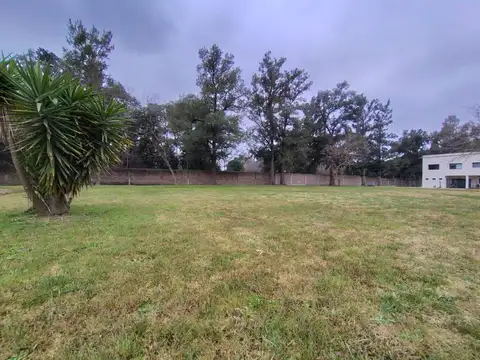 Lote en venta La Arbolada