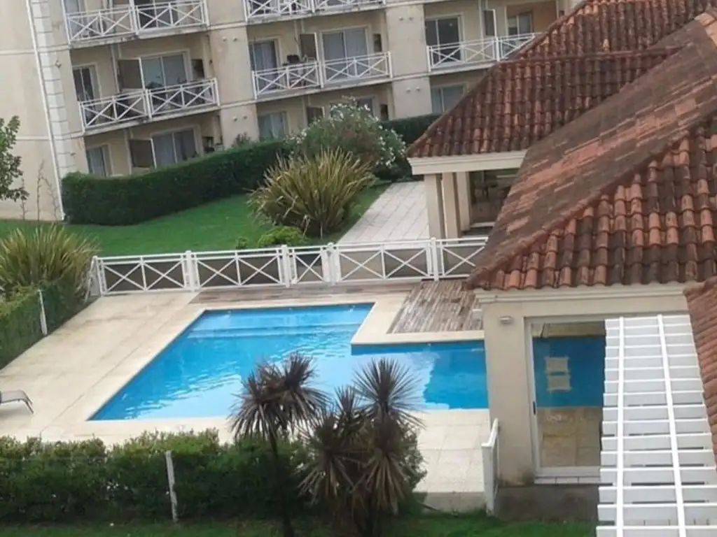 Áreas comunes piscina, laundry, club-house en Alto del Molino