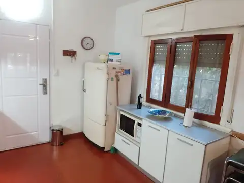 Casa con parque +2 dúplex a terminar. Excelente estado!