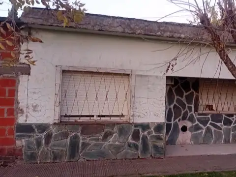 Amplia casa en Hernández, ideal inversión y renta