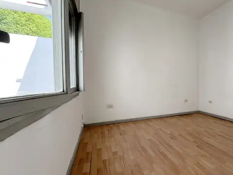 Dr Fischetti 5200, Piso P B