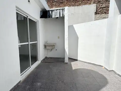 Depto Tipo Casa en Venta de 2 ambientes
