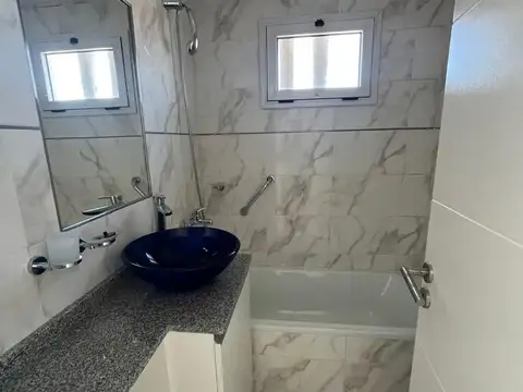 Departamento en Venta en Parque Luro, USD 128.000