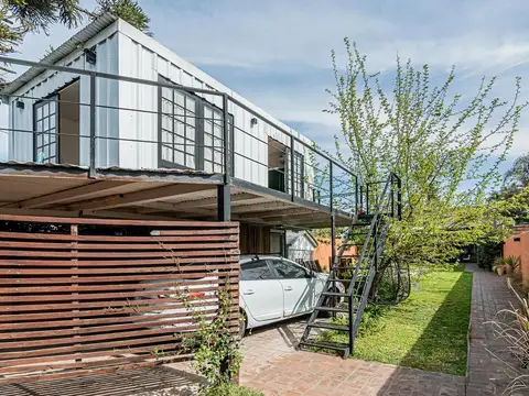 Casa 6 ambientes con 2 baños