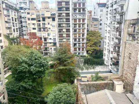 Av. Libertador 844  y Montevideo.  2 Ambientes de 47 m2 a pulmón abierto. Muy Luminoso. Vigilancia 24 hs.
