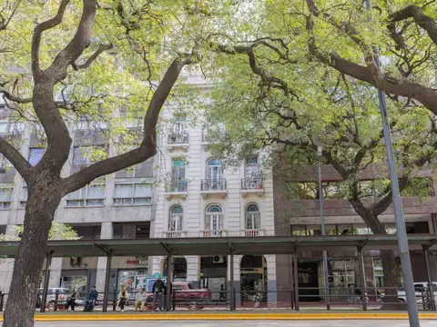 Av. Leandro N. Alem 500