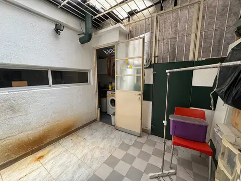 Humahuaca 4600  Departamento Piso de3 Ambientes -Patio - Reciclado   Almagro