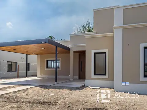 Casa en Alquiler en Salta, USD 1.300