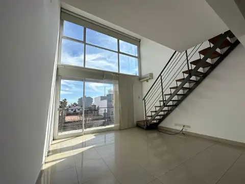 ALQUILER DUPLEX DE 2 AMBIENTES - HERMOSA DOBLE ALTURA