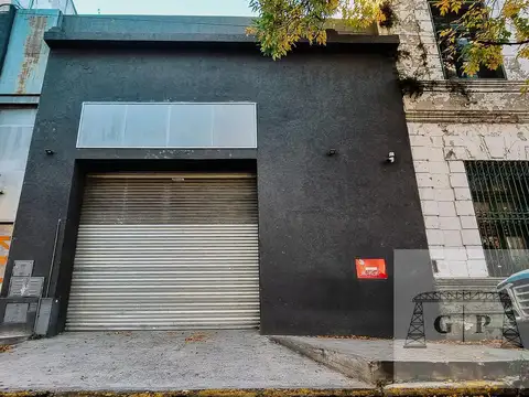 Galpón- Depósito de 1300 m2. - Mixtura 3 - Barracas - distrito de diseño - CON BUENA RENTA