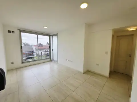 Departamento en Alquiler en Villa Bosch, $ 640.000