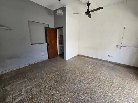 Local en Alquiler en Lanus Oeste, $ 300.000
