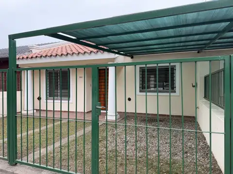 VENTA CASA. ARGÜELLO. APTA CRÉDITO. CASA ENN UNA PLANTA, 3D, 1B, JARDIN AMPLIO