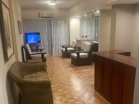 Vuelta de Obligado 1400, Piso PB