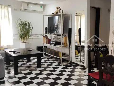 CASA QUINTA - ESQUINA OBLIGADO Y L. BERNARDEZ 100