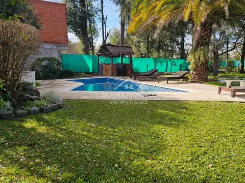 CASA QUINTA - ESQUINA OBLIGADO Y L. BERNARDEZ 100