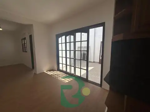 Venta Chalet de 4 ambientes. renovada a nueva. Ciudad Jardin