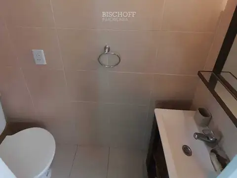 DUPLEX DE 4 AMBIENTES CON ESTACIONAMIENTO