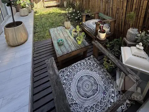 Depto Tipo Casa en Venta con 1 cocheras