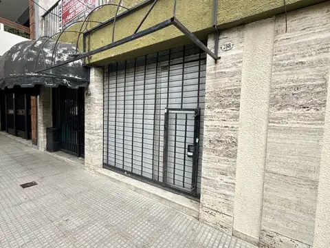 Local en Alquiler en Flores, $ 600.000