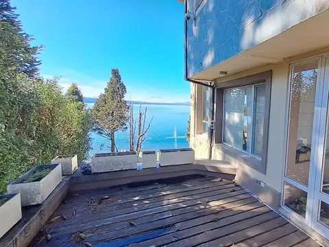Casa 9 ambientes con 5 baños
