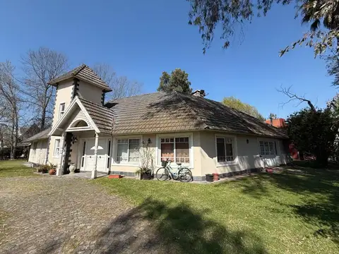 VENTA CASA 5 AMBIENTES EL PARAISO GUERNICA
