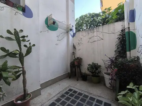 Depto Tipo Casa 2 ambientes con 1 baño