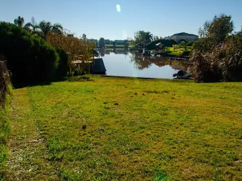 Terreno en Venta 46  mts Fondo