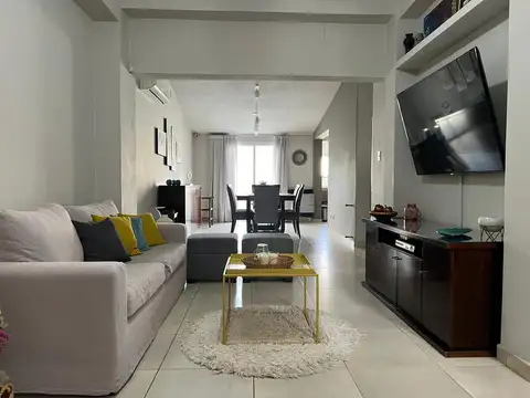 Casa 6 ambientes con 3 baños