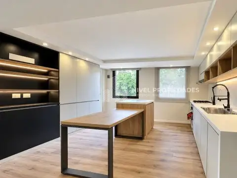 Casa en Alquiler en Castelar, $ 3.500.000