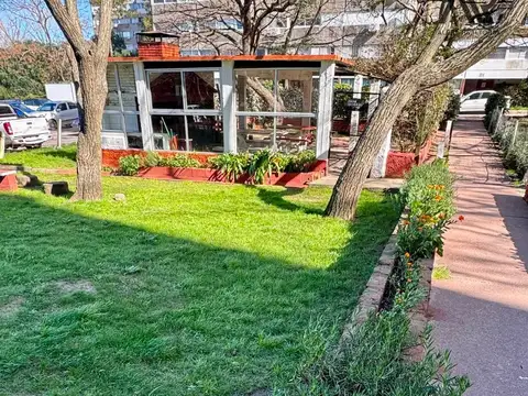 Apartamento en venta c/ cochera en Malvin Norte