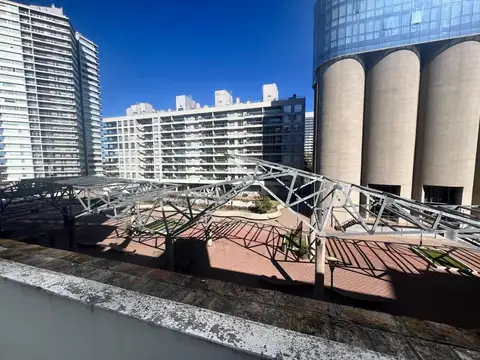 Duplex en puerto Norte, balcón con vista al río