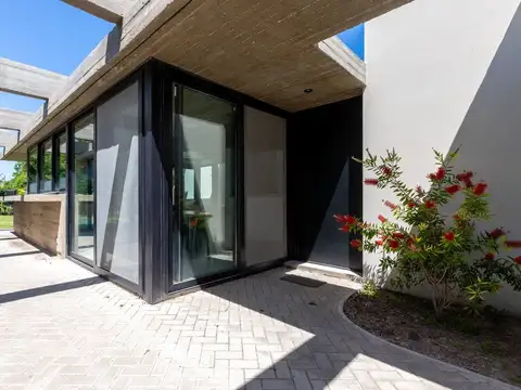 Casa en Venta en Manuel B Gonnet, USD 320.000