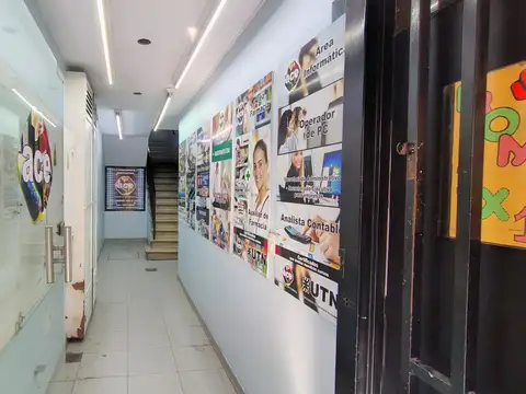 Oficina en Alquiler en Moron, $ 800.000