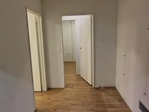 EXCELENTE OFICINA EN ALQUILER MORON CENTRO