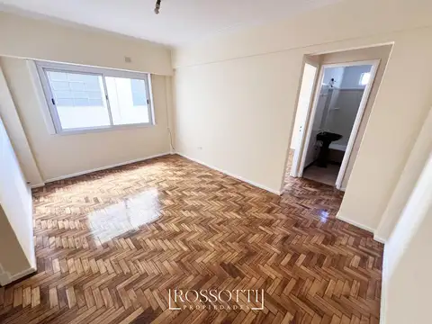 Muy buen depto 2 ambientes - Exc. Ubicación - Luminoso - 40m2