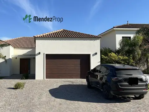 Casa 4 ambientes con 3 baños